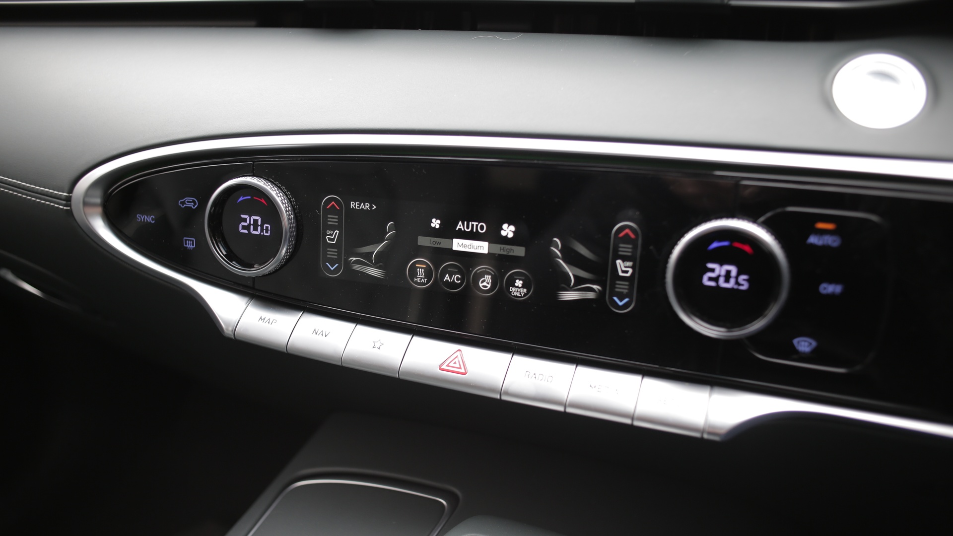 GENESIS GV70 ESTATE 2.5T Sport 5dr Auto AWD [Innovation Pack]